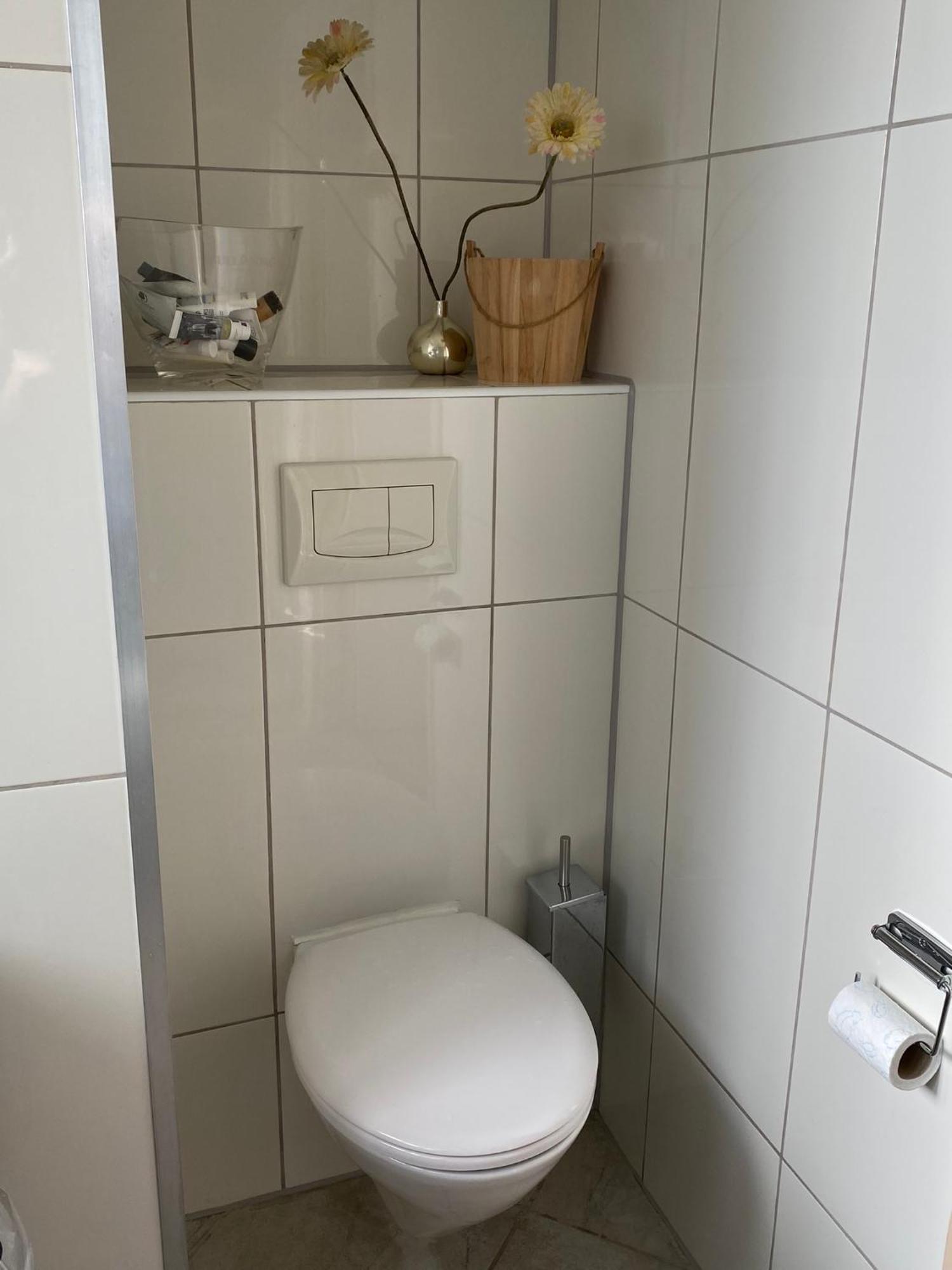 T Huuske Tuinappartement Met Fantastisch Uitzicht, Nabij Zee Zonnemaire Exterior photo